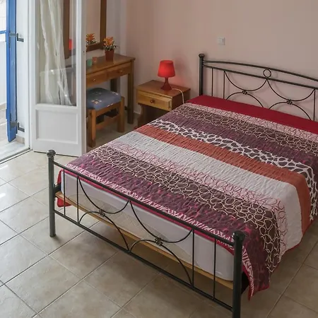 Anastasias Milos Adamantas (Milos)